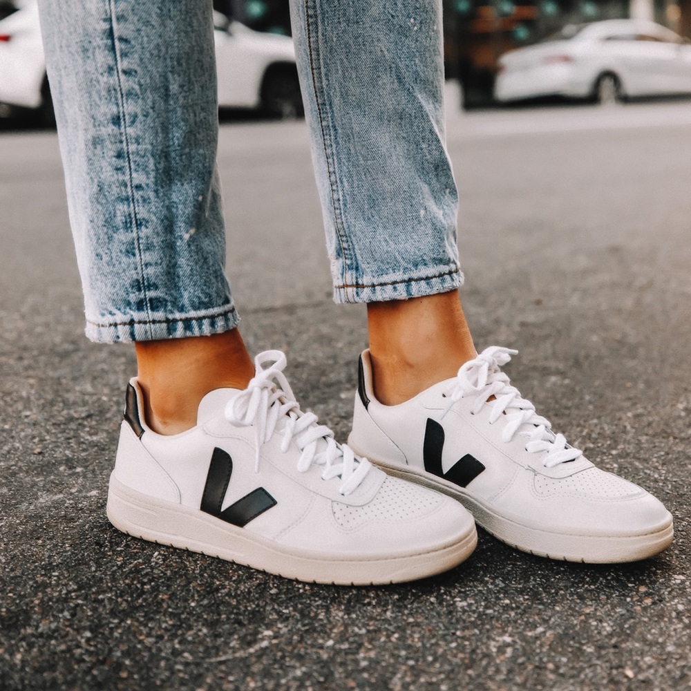 Veja V-10 Sneakers